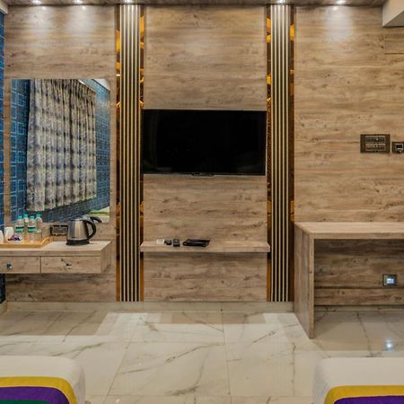 Treebo Orion Sapphire, Beck Bagan Hotel Calcutta Buitenkant foto