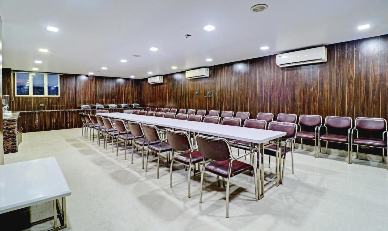 Treebo Orion Sapphire, Beck Bagan Hotel Calcutta Buitenkant foto
