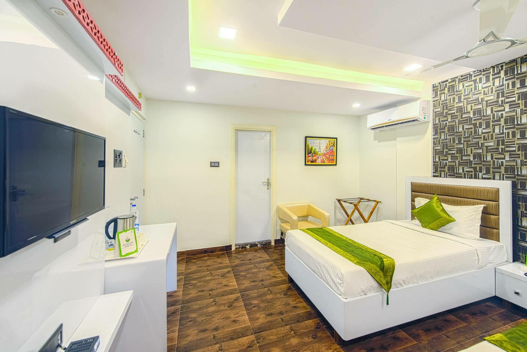 Treebo Orion Sapphire, Beck Bagan Hotel Calcutta Buitenkant foto