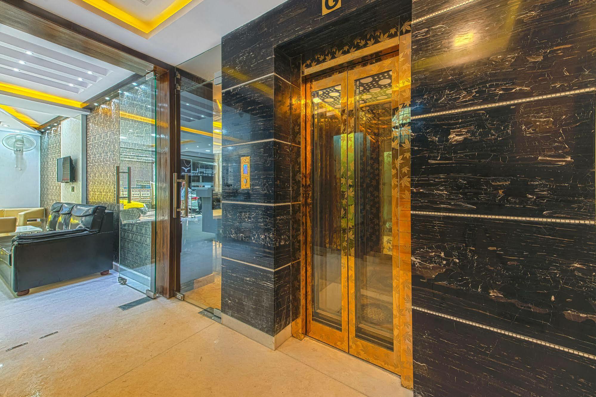 Treebo Orion Sapphire, Beck Bagan Hotel Calcutta Buitenkant foto