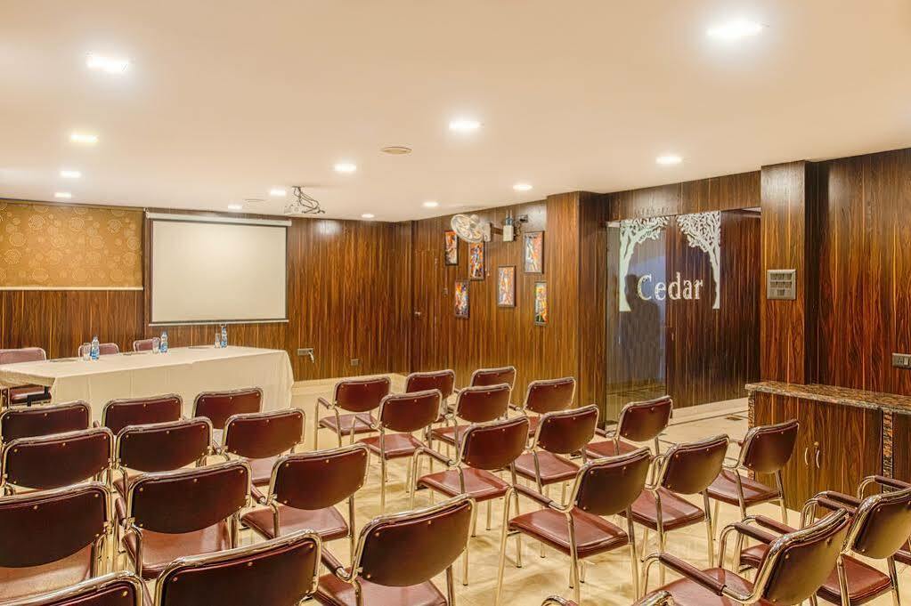 Treebo Orion Sapphire, Beck Bagan Hotel Calcutta Buitenkant foto